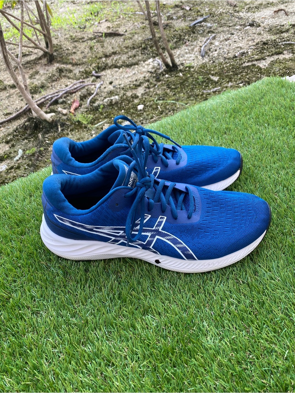 ASICS Men's Blue Mesh Running Sneakers with White Accents